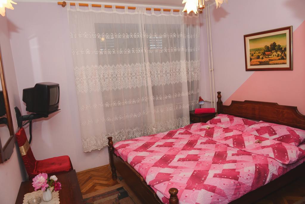 Готель Beli Dvor Сомбор Номер фото